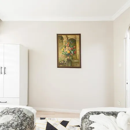 Kadirga Fountain Trvl Istanboel