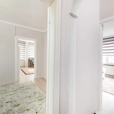 Kadirga Fountain Trvl *