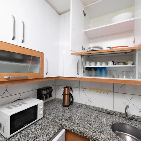 Kadirga Fountain Trvl