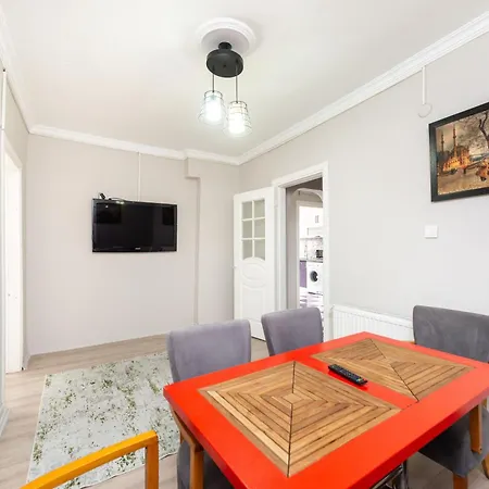 Kadirga Fountain Trvl * اسطنبول