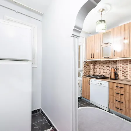 Kadirga Fountain Trvl *