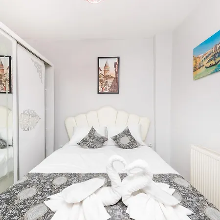 Kadirga Fountain Trvl *