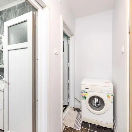 Kadirga Fountain Trvl شقة