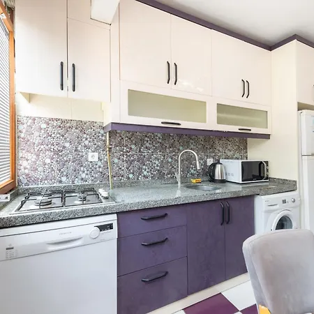 Kadirga Fountain Trvl اسطنبول