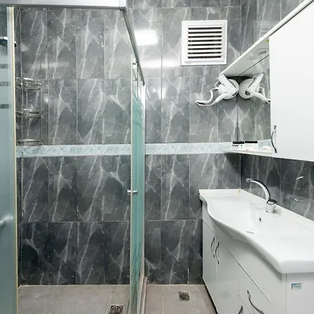 Kadirga Fountain Trvl