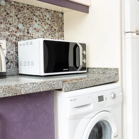 Kadirga Fountain Trvl * اسطنبول